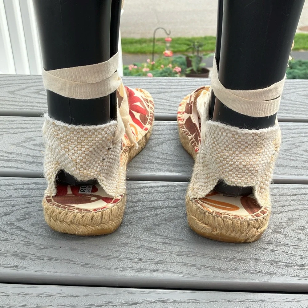 Reflections by Andre Assous Espadrille/Flats/Sandals Multicolor Size 9 NWOT